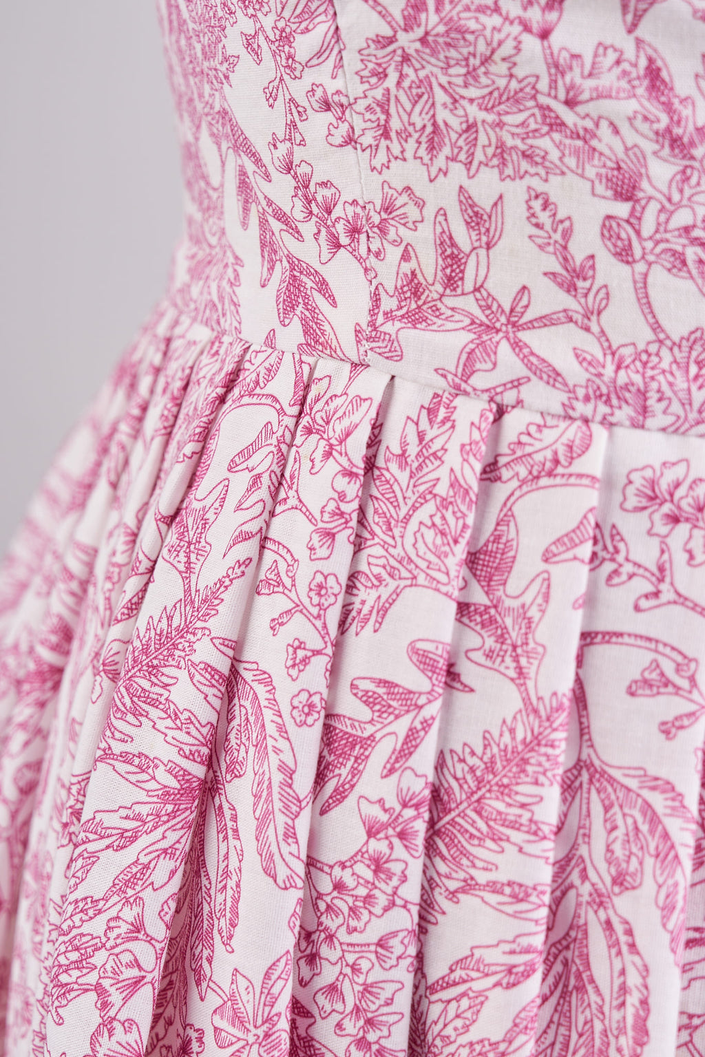 Tie Knife Pleat Ultra-Short Qipao