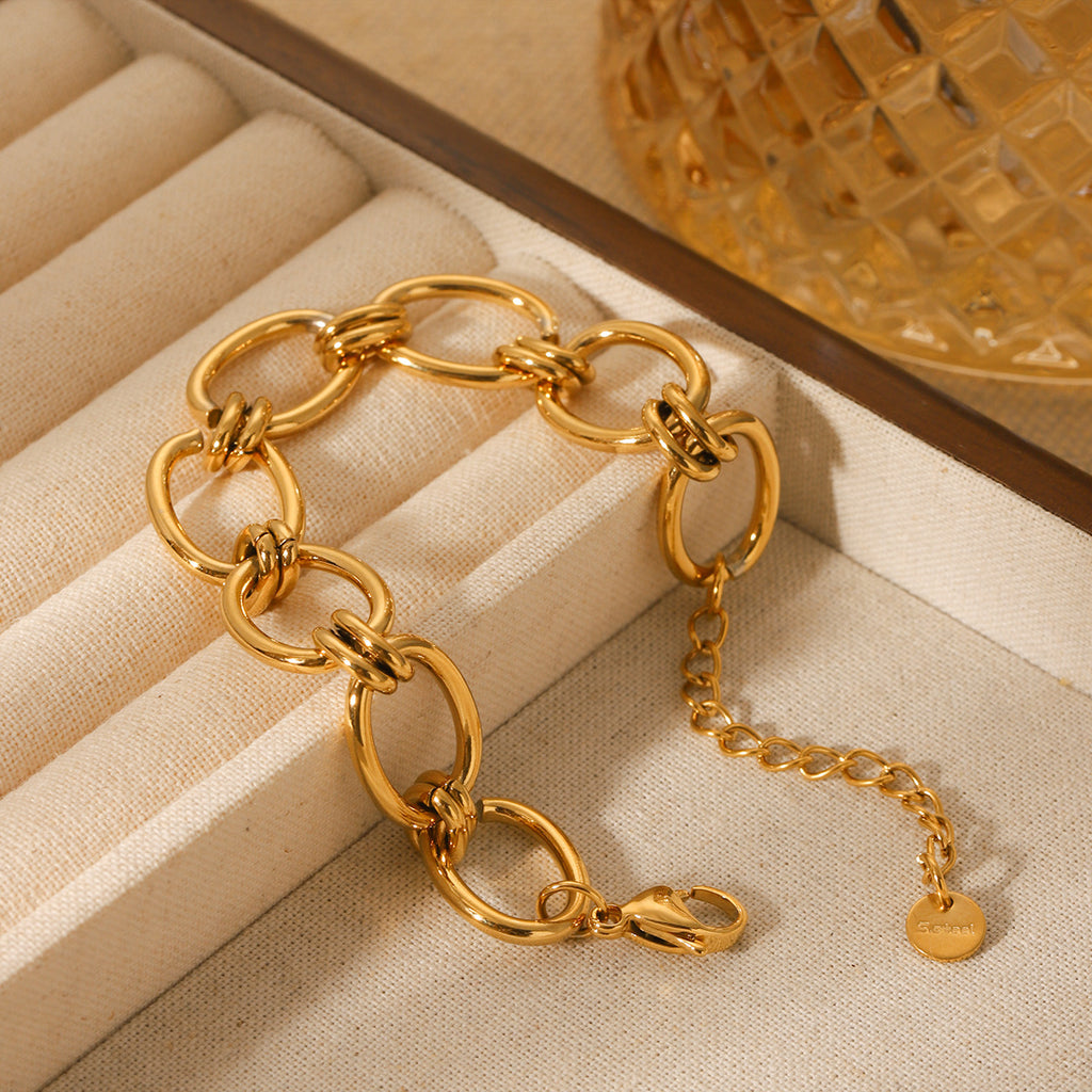 Minimalist Oval Link Bracelet